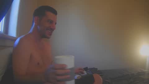 Jon - Im Straight online show from December 1, 2025, 5:40 pm