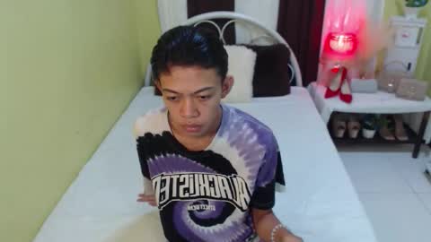 Snapshot of bigcock_kerbzz chatting on December 2, 2025, 1:28 pm bigcock_kerbzz online show from December 2, 2025, 1:28 pm