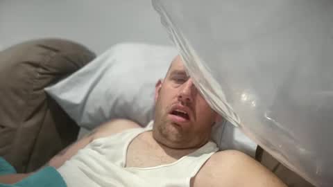 bigcocksuckingslut online show from December 3, 2024, 12:59 pm