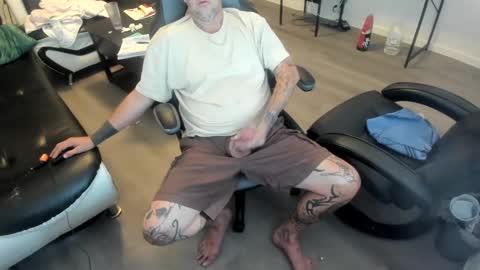 bigdickpiercedtattoos online show from September 11, 2025, 11:49 pm
