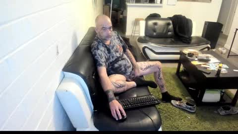 bigdickpiercedtattoos online show from October 9, 2025, 12:25 pm