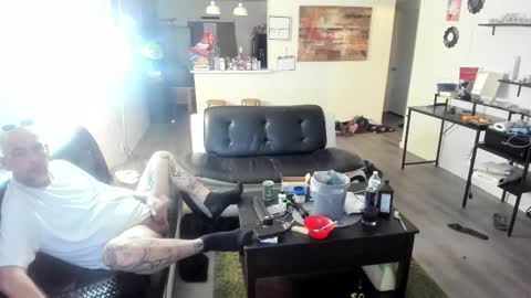 bigdickpiercedtattoos online show from October 13, 2025, 2:44 am