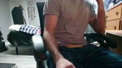 George Forest Dickyduby on all Socials online show from December 23, 2025, 3:48 am