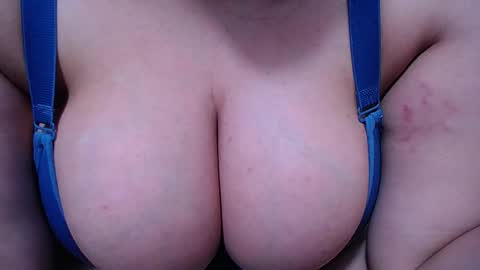  Sunny   online show from October 15, 2025, 9:15 pm