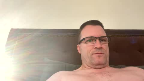 bigger22332233 online show from January 16, 2025, 4:18 pm