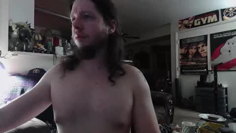 biggerisbetter21 online show from November 18, 2025, 7:46 am