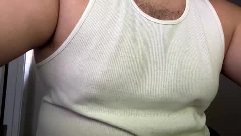 Snapshot of biggerthanasnicker chatting on March 4, 2025, 11:32 pm biggerthanasnicker online show from March 4, 2025, 11:32 pm