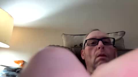 biggloves4bighands online show from March 14, 2026, 12:06 am