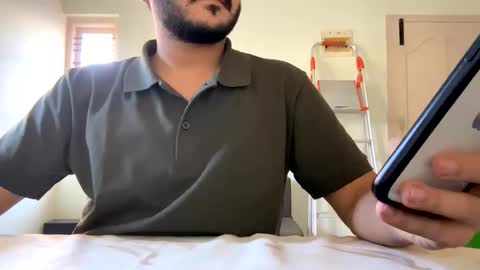 bighandsomesatisfy online show from January 6, 2025, 11:07 am