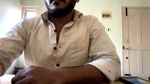 bighandsomesatisfy online show from February 15, 2025, 11:06 am