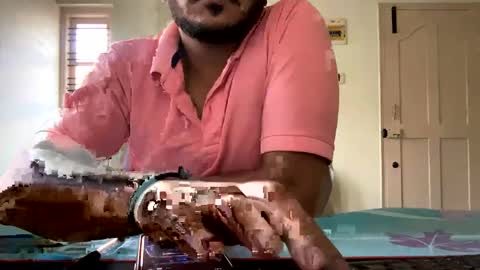 bighandsomesatisfy online show from February 19, 2025, 12:11 pm