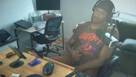 Snapshot of bigleecujo chatting on November 2, 2025, 10:56 pm bigleecujo online show from November 2, 2025, 10:56 pm