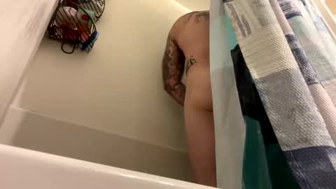 Snapshot of bigmacc15 chatting on October 23, 2025, 10:25 am bigmacc15 online show from October 23, 2025, 10:25 am