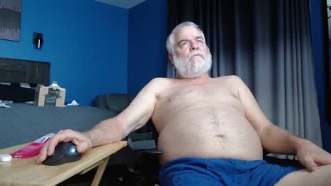 Snapshot of bigmustang_al chatting on December 31, 2024, 2:40 am bigmustang_al online show from December 31, 2024, 2:40 am