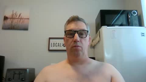 Snapshot of bignhard69_ chatting on February 20, 2025, 8:25 pm Bignhard696 online show from February 20, 2025, 8:25 pm