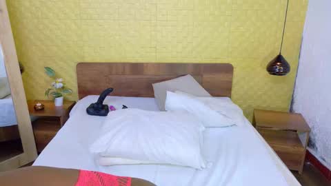 Snapshot of bigroundbooty_ chatting on February 27, 2026, 8:09 pm bigroundbooty_ online show from February 27, 2026, 8:09 pm