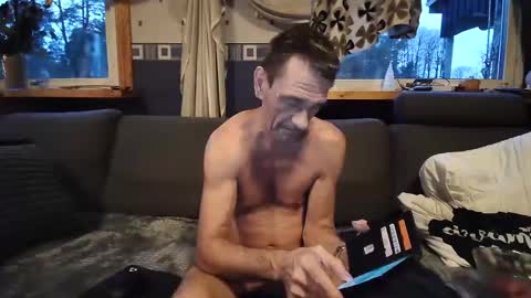 bigswe1 online show from January 1, 2025, 7:41 am