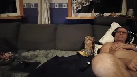 bigswe1 online show from January 7, 2025, 2:42 am