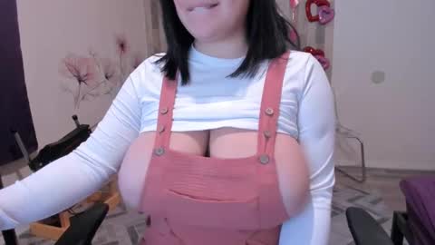  Nubia  online show from February 2, 2025, 4:05 am