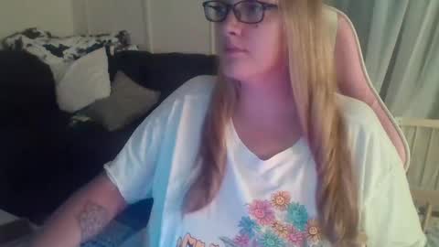Mountain Mama online show from October 8, 2025, 12:41 am