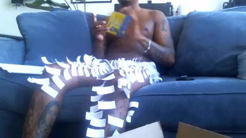 Snapshot of bigtreatofc chatting on June 3, 2026, 2:33 pm Bigtreatofc online show from June 3, 2026, 2:33 pm