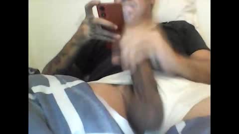 Snapshot of bigtrozo chatting on May 6, 2026, 5:18 pm bigtrozo online show from May 6, 2026, 5:18 pm