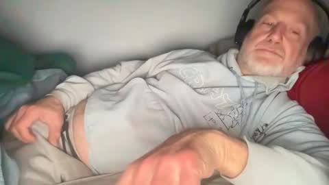 Snapshot of bigwebone chatting on February 14, 2026, 6:32 am Bigwebone online show from February 14, 2026, 6:32 am