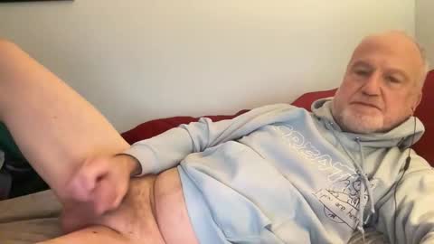 Snapshot of bigwebone chatting on March 3, 2026, 6:03 pm Bigwebone online show from March 3, 2026, 6:03 pm