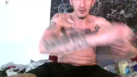 Snapshot of bigwhtrooster412 chatting on January 17, 2026, 8:52 am BigWhtRooster412 online show from January 17, 2026, 8:52 am