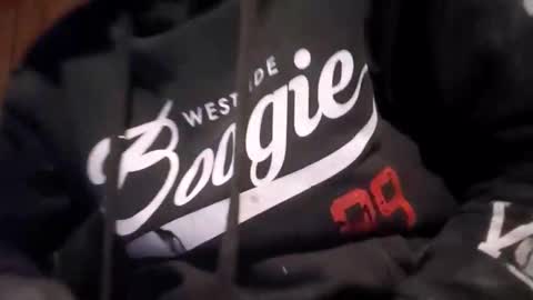 Snapshot of bigwytecock1979 chatting on November 2, 2025, 1:30 am bigwytecock1979 online show from November 2, 2025, 1:30 am