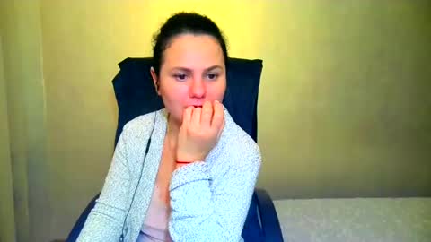 Snapshot of bililay chatting on February 25, 2025, 10:50 pm DOM NIKA online show from February 25, 2025, 10:50 pm