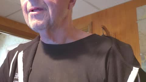 Snapshot of bill_25061 chatting on October 22, 2025, 6:40 pm bill_25061 online show from October 22, 2025, 6:40 pm