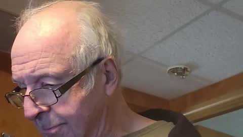 Snapshot of bill_25061 chatting on December 1, 2025, 4:12 pm bill_25061 online show from December 1, 2025, 4:12 pm