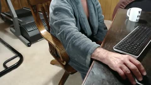 Snapshot of billy471 chatting on December 31, 2024, 12:04 pm billy471 online show from December 31, 2024, 12:04 pm