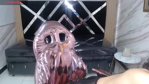 Live 1000pm 600am COLOMBIAN HOUR online show from March 5, 2025, 3:18 am