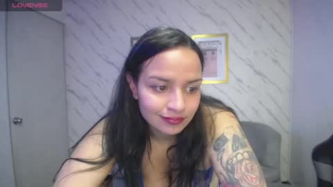 Snapshot of bily_takure_v chatting on April 14, 2026, 2:12 pm Live 1000pm 600am COLOMBIAN HOUR online show from April 14, 2026, 2:12 pm