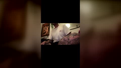 Snapshot of bird_0f_hermes chatting on January 14, 2026, 11:31 pm bird_0f_hermes online show from January 14, 2026, 11:31 pm