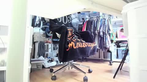 bisexualjay online show from September 29, 2025, 7:19 pm