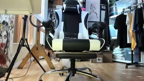 bisexualjay online show from March 23, 2026, 2:10 pm