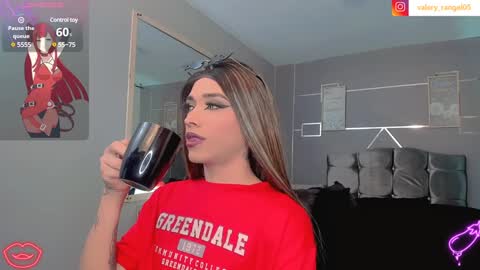  ..  .. online show from January 28, 2025, 3:15 am