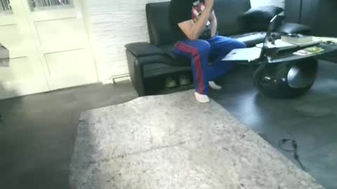 Bitchnk online show from December 8, 2024, 4:50 pm