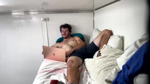 bitedeforain online show from September 19, 2025, 10:49 am