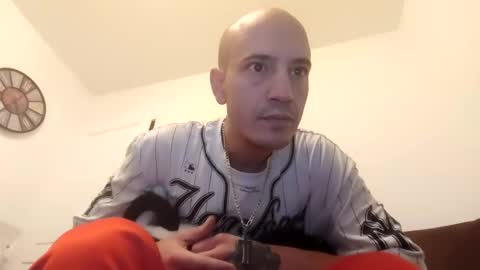 Bitmanizizizi online show from November 11, 2025, 3:34 pm