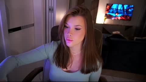 Ann Braslowsky online show from November 30, 2025, 12:36 am