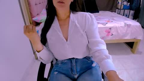 bittermomxxx online show from May 26, 2026, 1:01 am