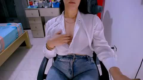 Snapshot of bittermomxxx chatting on June 27, 2026, 6:13 pm bittermomxxx online show from June 27, 2026, 6:13 pm