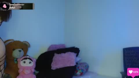 Instagram zpchherry online show from February 7, 2026, 11:30 pm