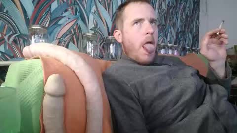 Snapshot of bizoukey15 chatting on September 24, 2025, 8:34 pm bizoukey15 online show from September 24, 2025, 8:34 pm