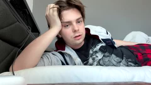 bkennedy829 online show from February 8, 2026, 4:32 pm