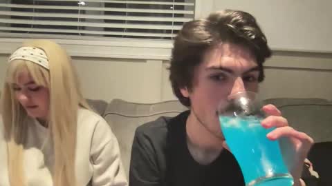 bkws985 online show from November 1, 2025, 10:45 pm